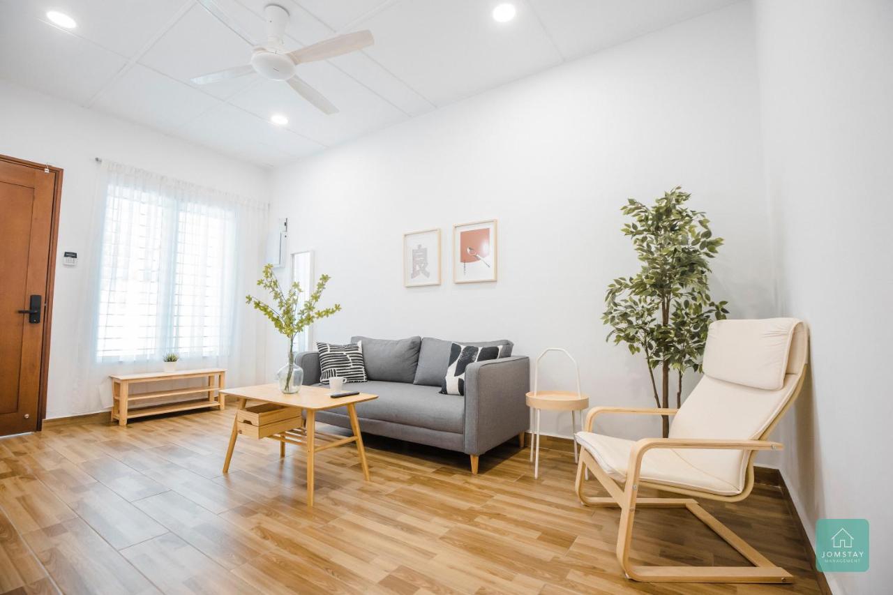 Jomstay Muji 19 & 7 Inn Ipoh Garden 8-10 Pax Bagian luar foto