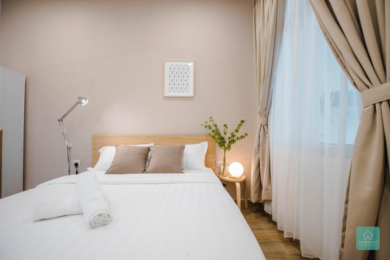 Jomstay Muji 19 & 7 Inn Ipoh Garden 8-10 Pax Bagian luar foto