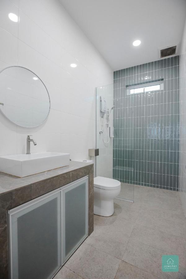 Jomstay Muji 19 & 7 Inn Ipoh Garden 8-10 Pax Bagian luar foto