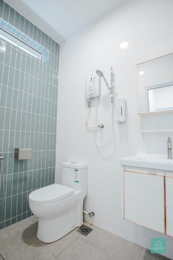Jomstay Muji 19 & 7 Inn Ipoh Garden 8-10 Pax Bagian luar foto