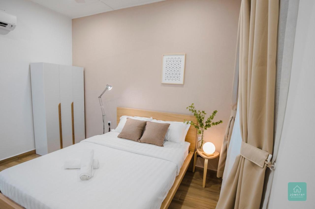 Jomstay Muji 19 & 7 Inn Ipoh Garden 8-10 Pax Bagian luar foto